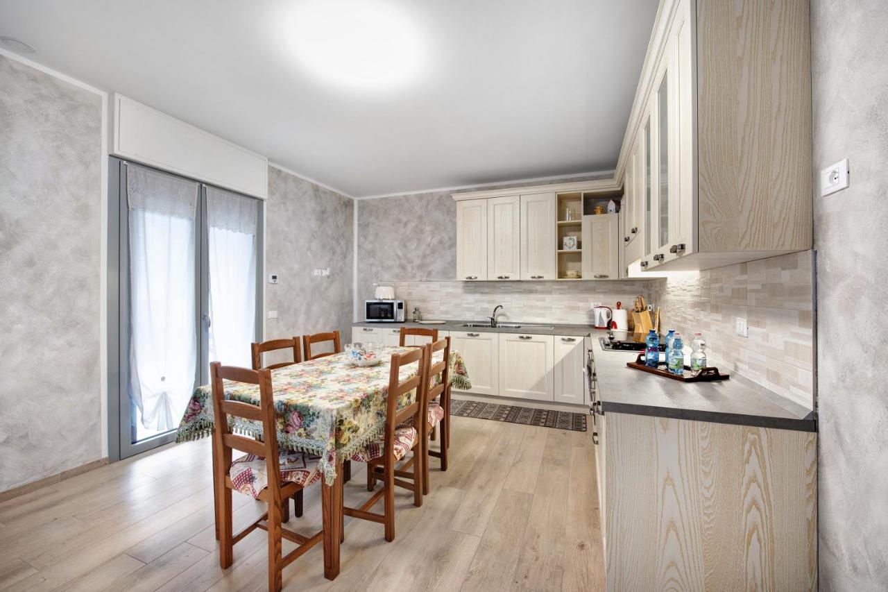 Casa Tovini Lägenhet Pisogne Exteriör bild